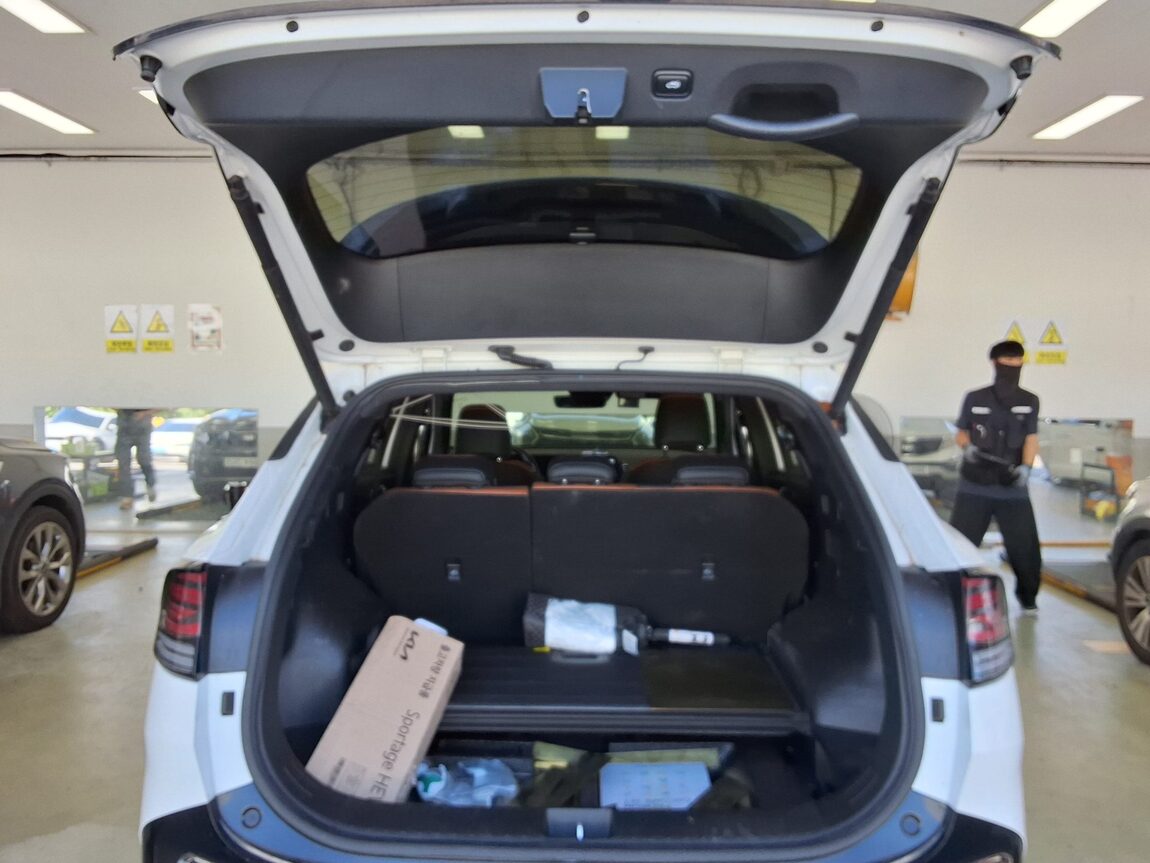 KIA THE ALL NEW SPORTAGE HYBRID 1.6 HEV NOBLESSE 2023 - zdjęcie 15