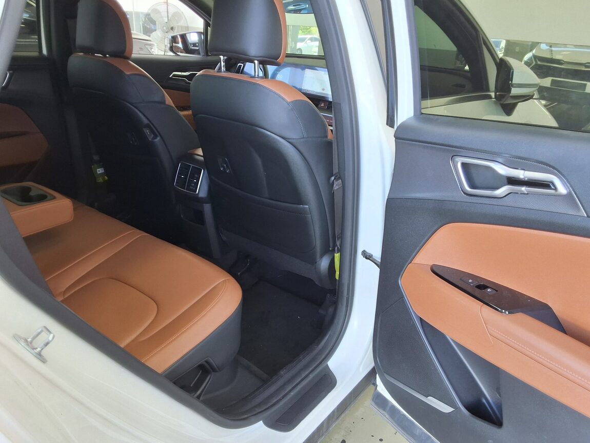 KIA THE ALL NEW SPORTAGE HYBRID 1.6 HEV NOBLESSE 2023 - zdjęcie 13