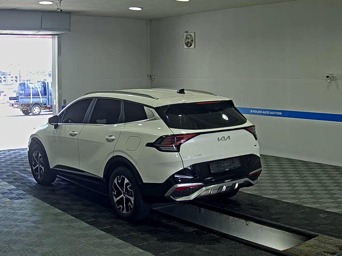 KIA THE ALL NEW SPORTAGE HYBRID 1.6 HEV NOBLESSE 2023 - zdjęcie 6