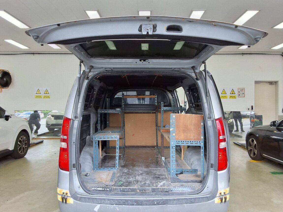 HYUNDAI GRAND STAREX 3-SEATER DIESEL VAN SMART 2017 - zdjęcie 15