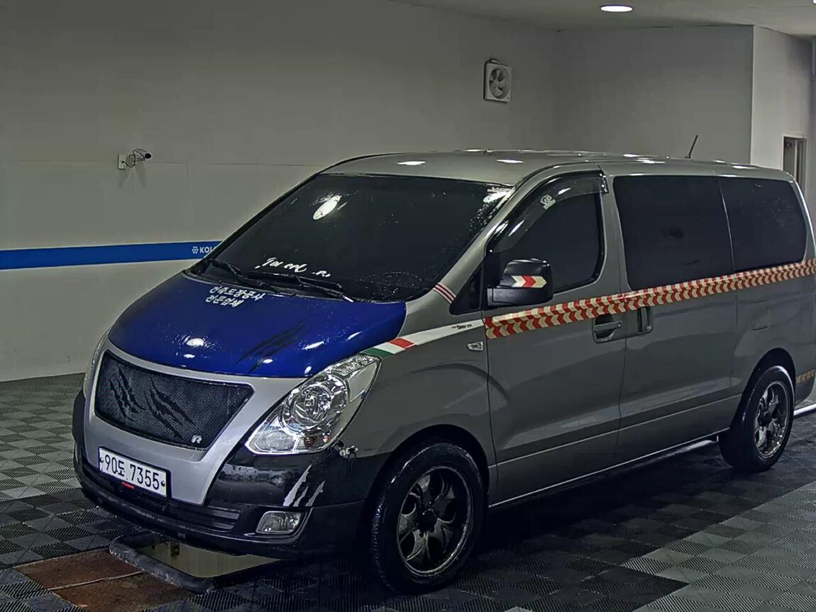 HYUNDAI GRAND STAREX 3-SEATER DIESEL VAN SMART 2017 - zdjęcie 2