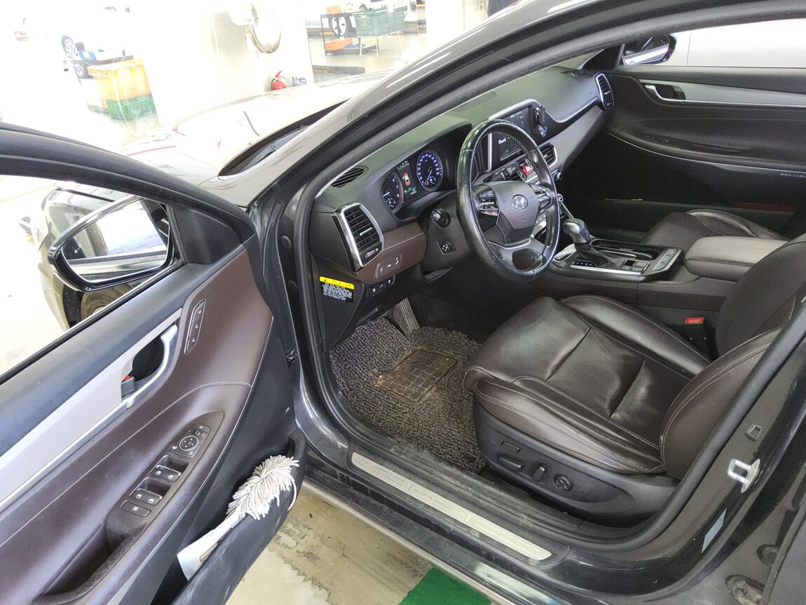 HYUNDAI GRANDEUR IG 3.0 GDi EXCLUSIVE SPECIAL 2019 - zdjęcie 10