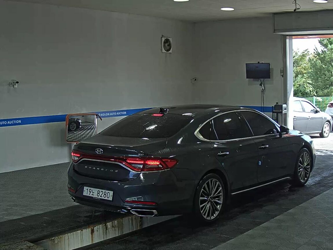 HYUNDAI GRANDEUR IG 3.0 GDi EXCLUSIVE SPECIAL 2019 - zdjęcie 5