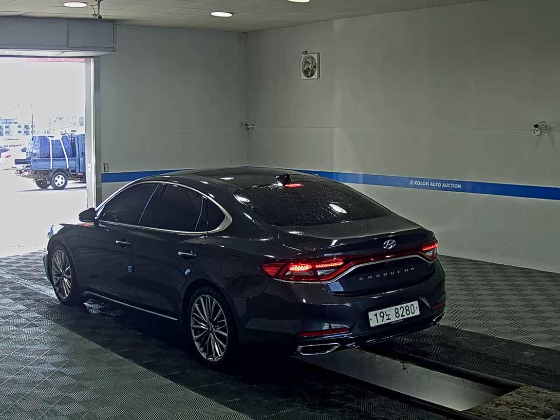HYUNDAI GRANDEUR IG 3.0 GDi EXCLUSIVE SPECIAL 2019 - zdjęcie 6
