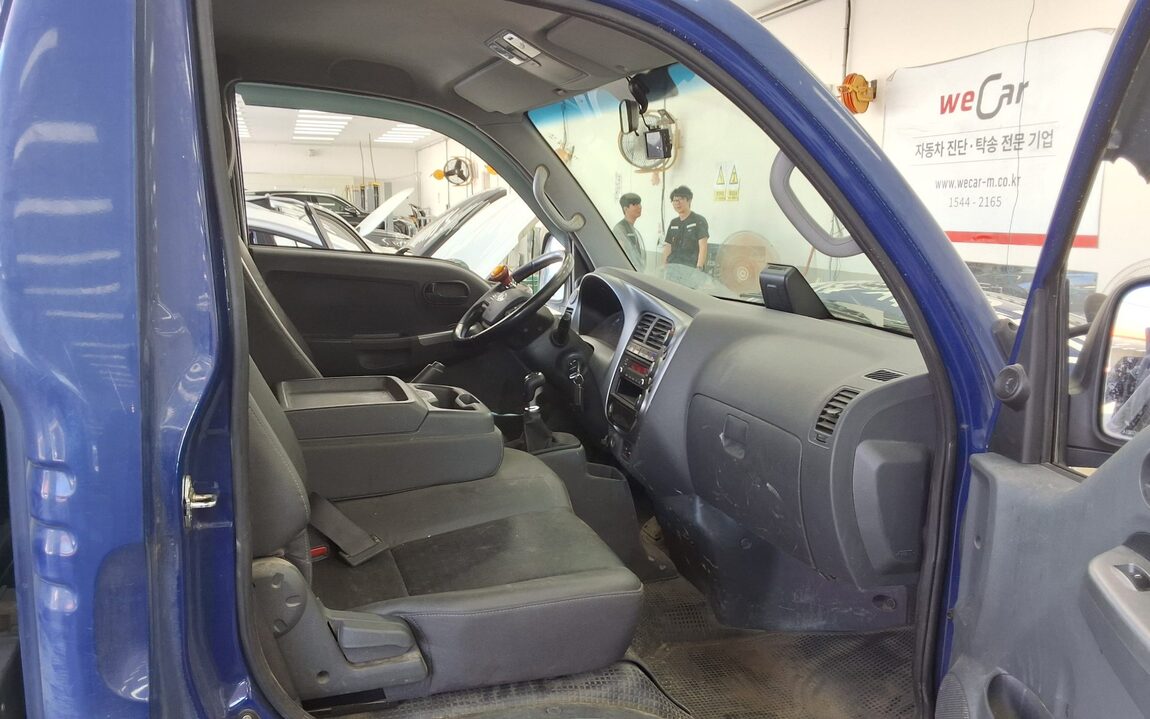 KIA THE NEW BONGO III CARGO 1.2 TON STANDARD CAB EXTRA LONG WHEELBASE GL 2022 - zdjęcie 12