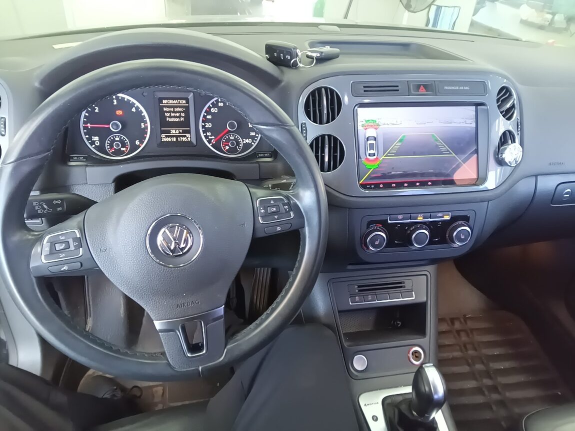 VOLKSWAGEN TIGUAN 2.0 TDI BLUEMOTION 2015 - zdjęcie 11