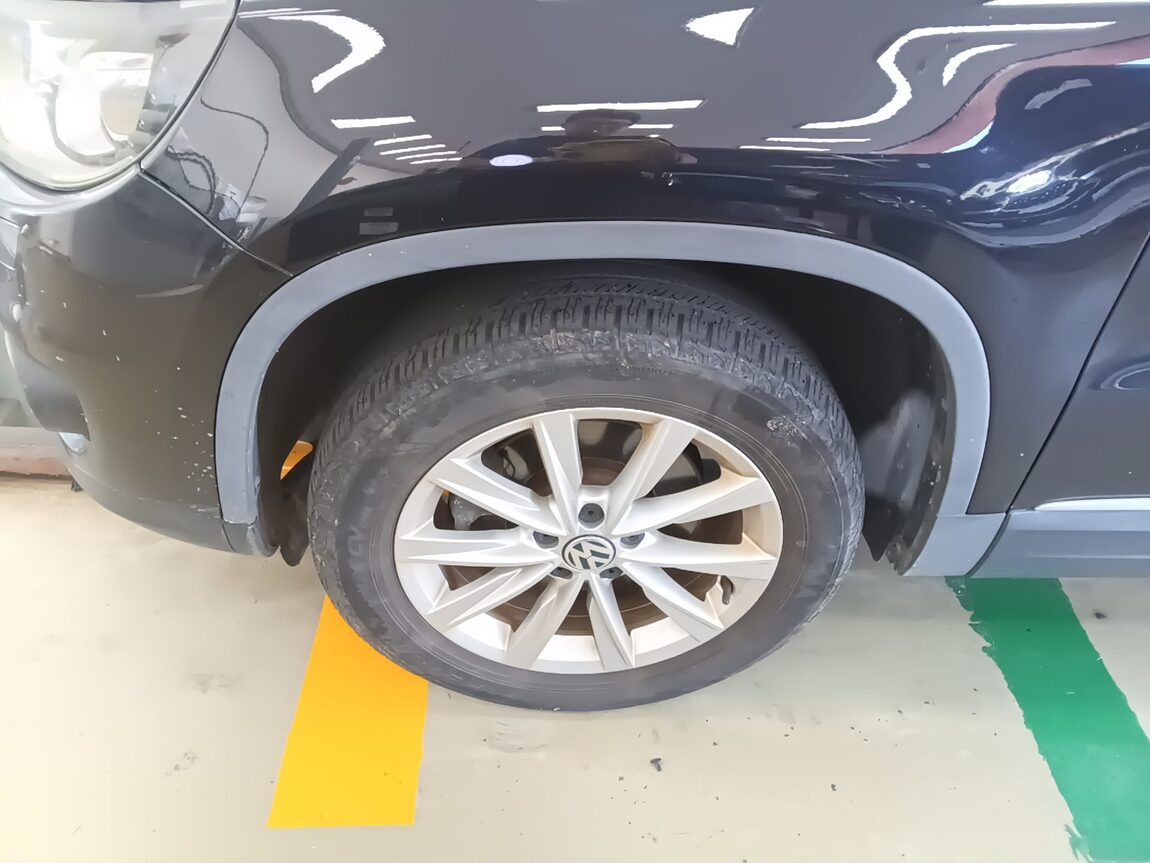 VOLKSWAGEN TIGUAN 2.0 TDI BLUEMOTION 2015 - zdjęcie 26