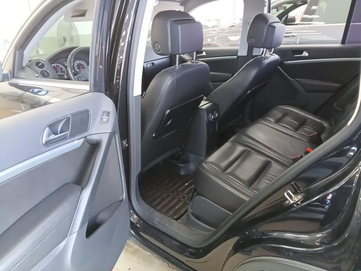 VOLKSWAGEN TIGUAN 2.0 TDI BLUEMOTION 2015 - zdjęcie 12