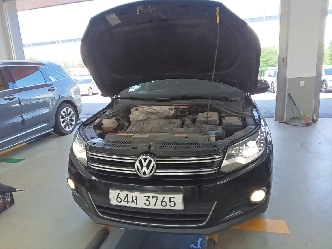 VOLKSWAGEN TIGUAN 2.0 TDI BLUEMOTION 2015 - zdjęcie 20