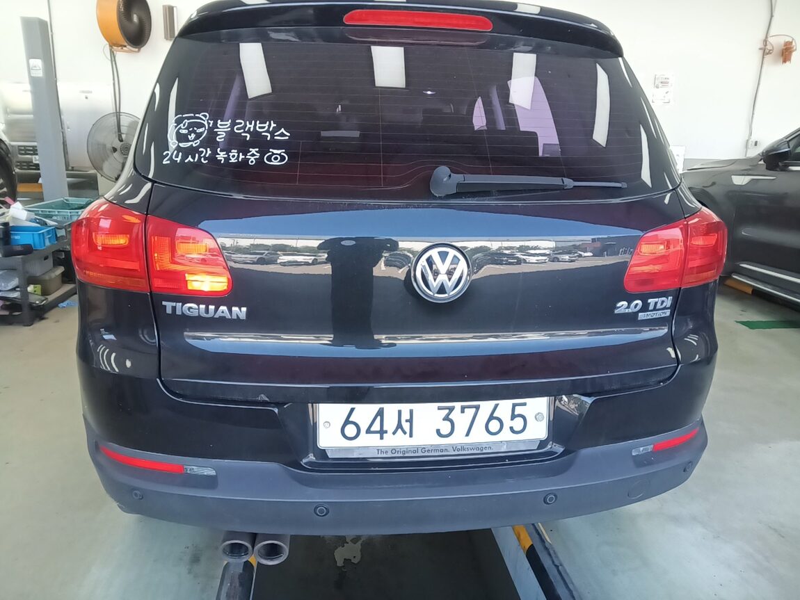 VOLKSWAGEN TIGUAN 2.0 TDI BLUEMOTION 2015 - zdjęcie 21