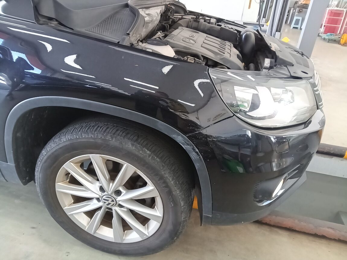 VOLKSWAGEN TIGUAN 2.0 TDI BLUEMOTION 2015 - zdjęcie 23