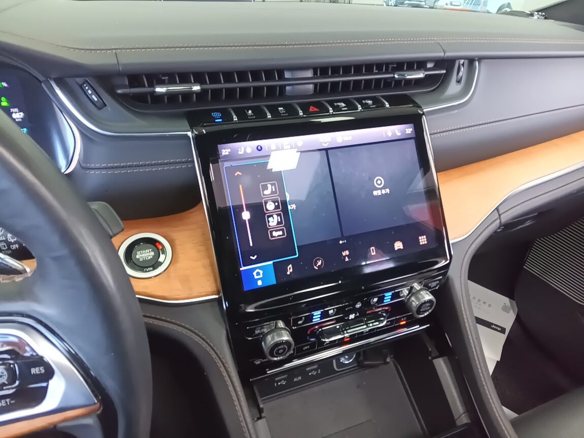 JEEP GRAND CHEROKEE (WL) 2.0 4xe SUMMIT RESERVE 2023 - zdjęcie 18