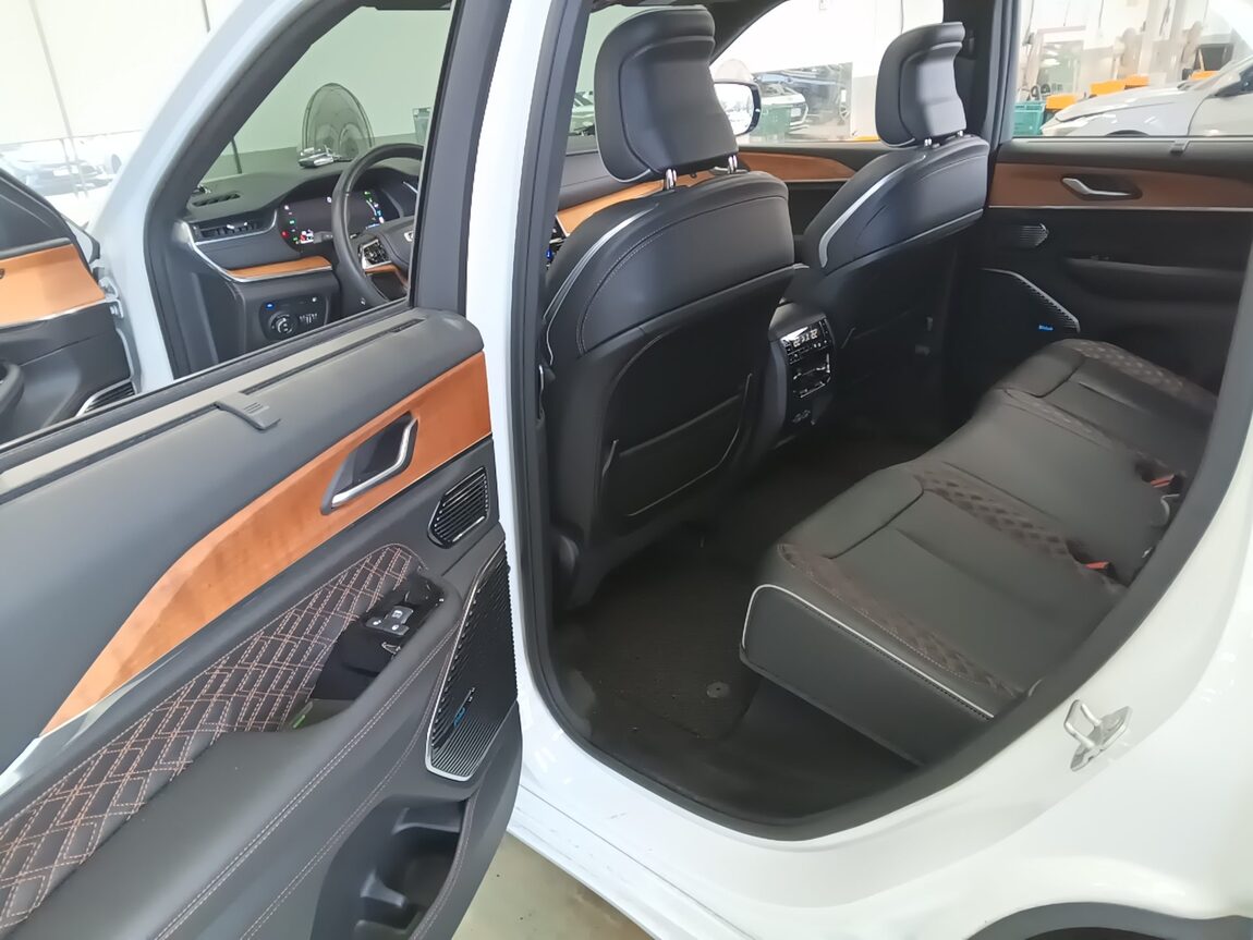 JEEP GRAND CHEROKEE (WL) 2.0 4xe SUMMIT RESERVE 2023 - zdjęcie 12