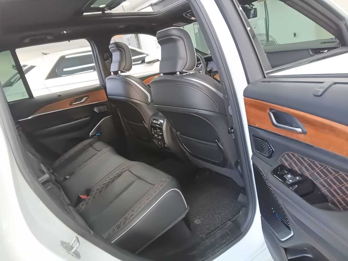 JEEP GRAND CHEROKEE (WL) 2.0 4xe SUMMIT RESERVE 2023 - zdjęcie 13
