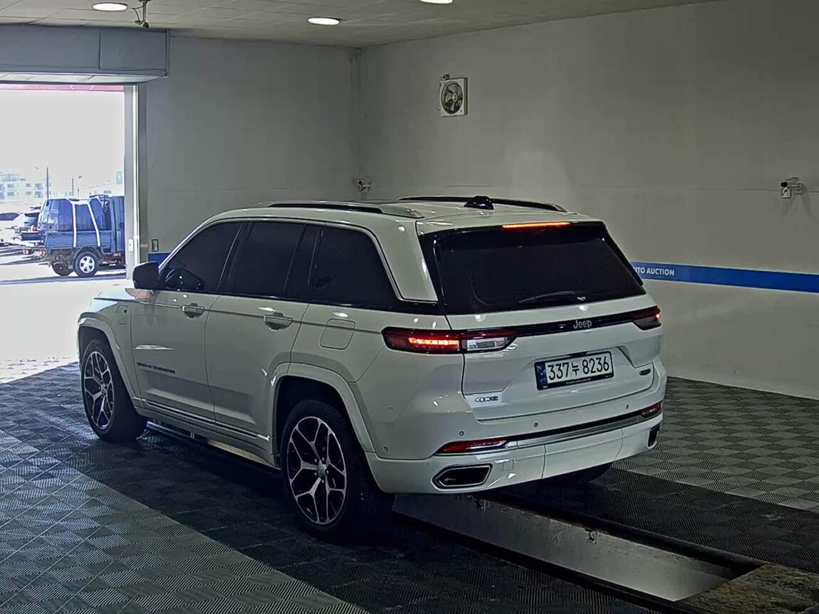 JEEP GRAND CHEROKEE (WL) 2.0 4xe SUMMIT RESERVE 2023 - zdjęcie 6
