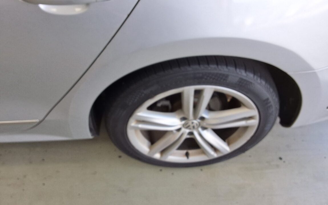 VOLKSWAGEN THE NEW PASSAT (7TH GEN) 2.0 TDI 2014 - zdjęcie 26