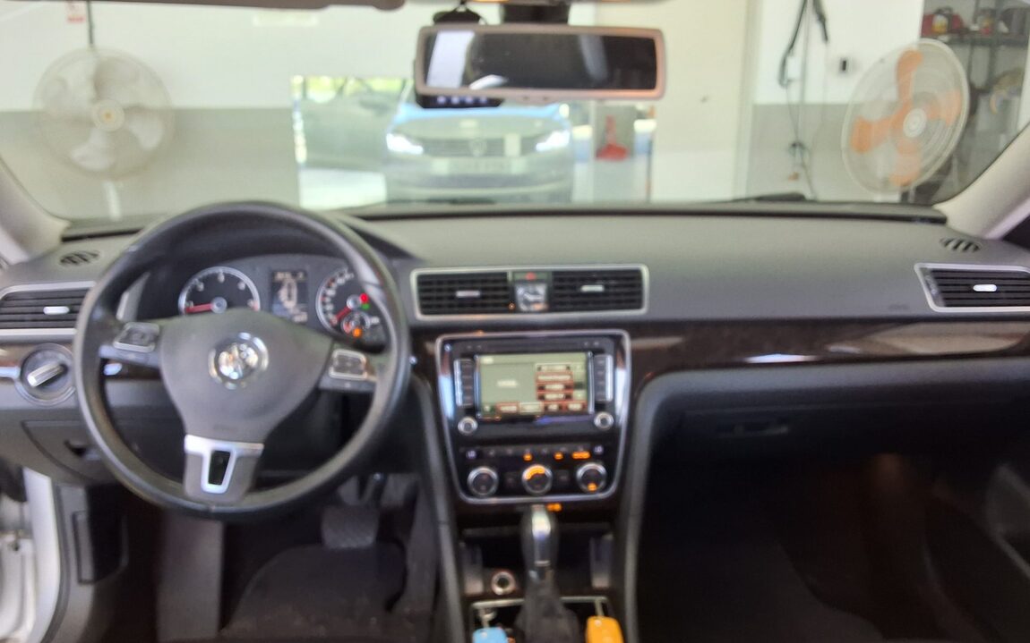 VOLKSWAGEN THE NEW PASSAT (7TH GEN) 2.0 TDI 2014 - zdjęcie 11