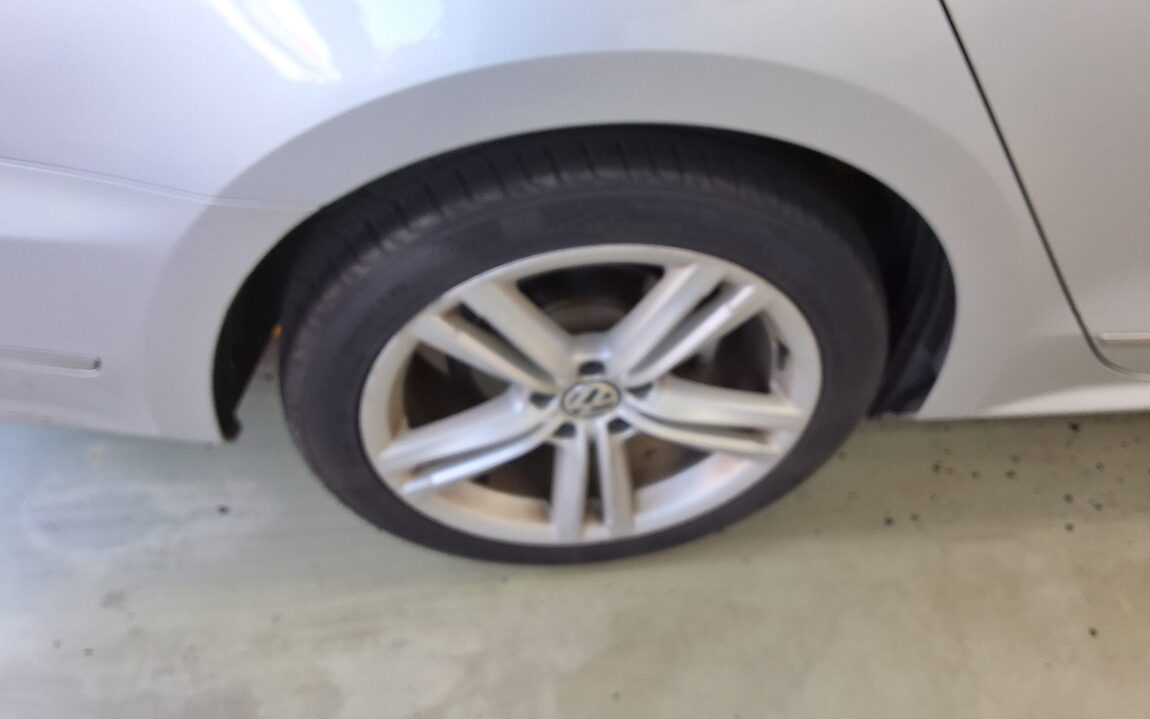 VOLKSWAGEN THE NEW PASSAT (7TH GEN) 2.0 TDI 2014 - zdjęcie 28