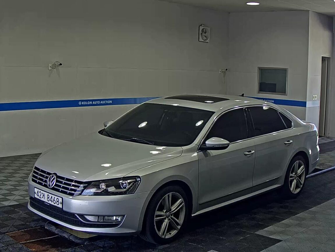 VOLKSWAGEN THE NEW PASSAT (7TH GEN) 2.0 TDI 2014 - zdjęcie 2
