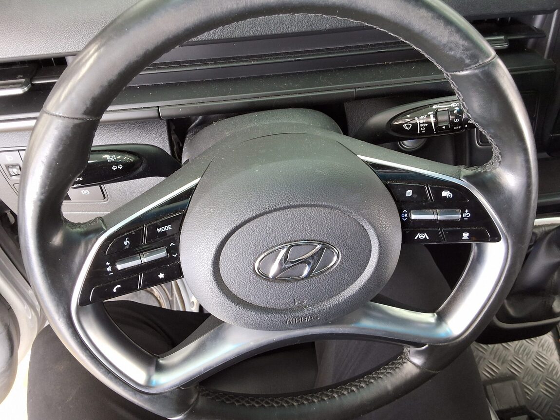 HYUNDAI STARIA 2.2 DIESEL CARGO 3-SEATER MODERN 2022 - zdjęcie 17