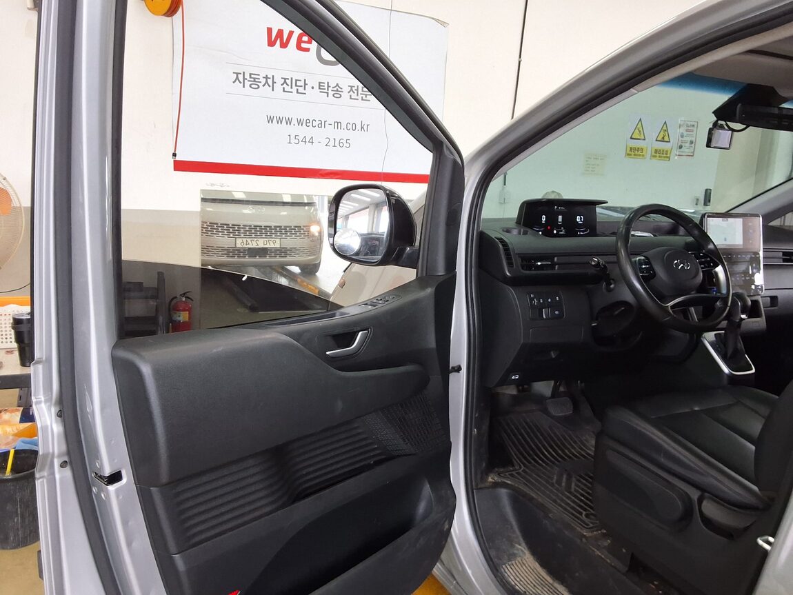 HYUNDAI STARIA 2.2 DIESEL CARGO 3-SEATER MODERN 2022 - zdjęcie 10