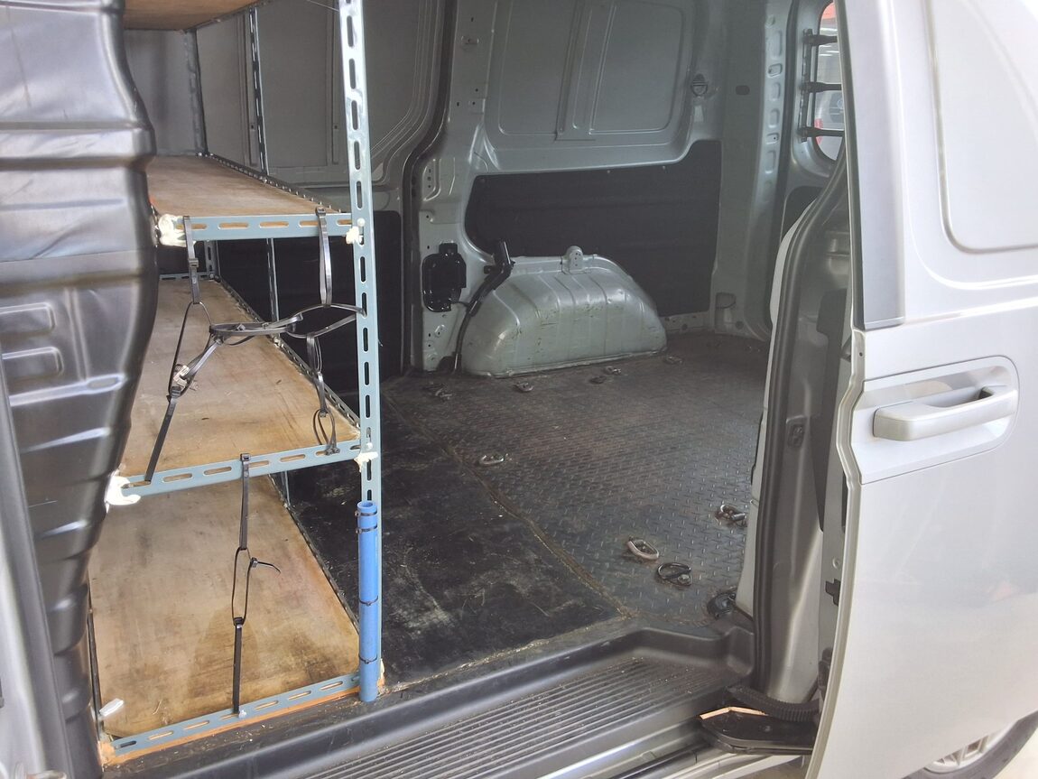 HYUNDAI STARIA 2.2 DIESEL CARGO 3-SEATER MODERN 2022 - zdjęcie 12
