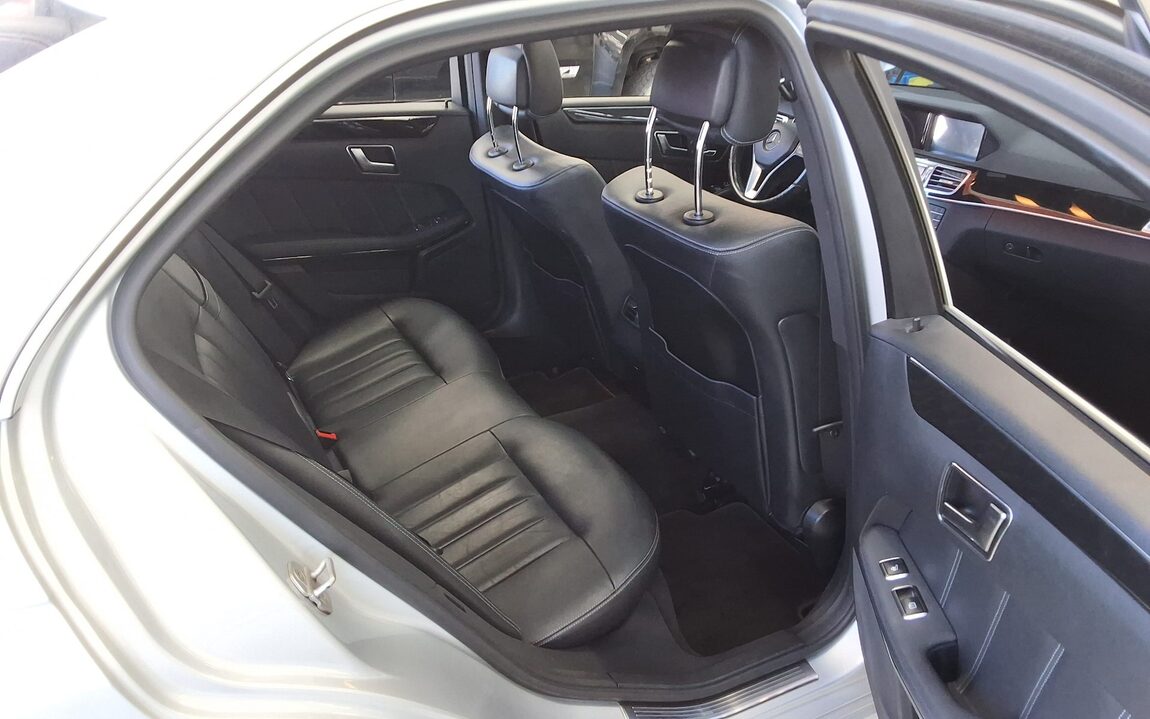 MERCEDES-BENZ E-CLASS (4TH GEN) E220 CDI AVANTGARDE 2016 - zdjęcie 13