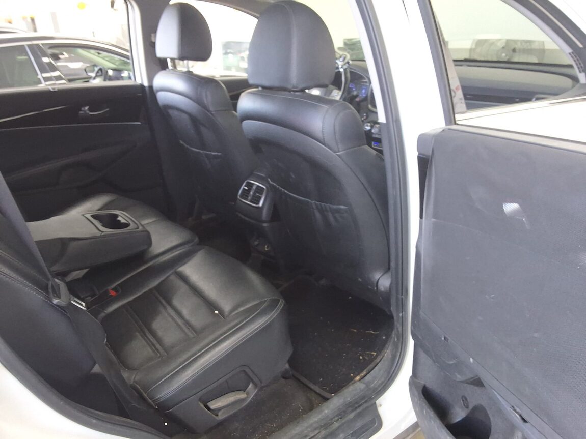 KIA THE NEW SORENTO GASOLINE 2.0 2WD NOBLESSE 2018 - zdjęcie 14