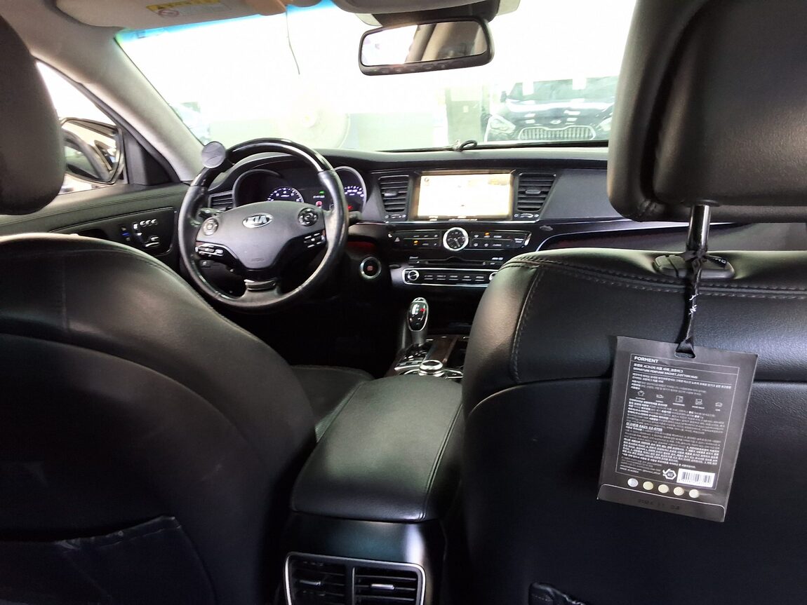KIA K9 (KH) 3.8 GDI PRESTIGE SPECIAL 2013 - zdjęcie 11