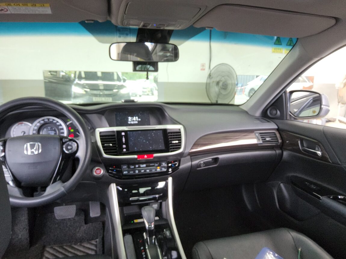 HONDA ACCORD (9TH GEN) 2.4 EX-L 2017 - zdjęcie 11