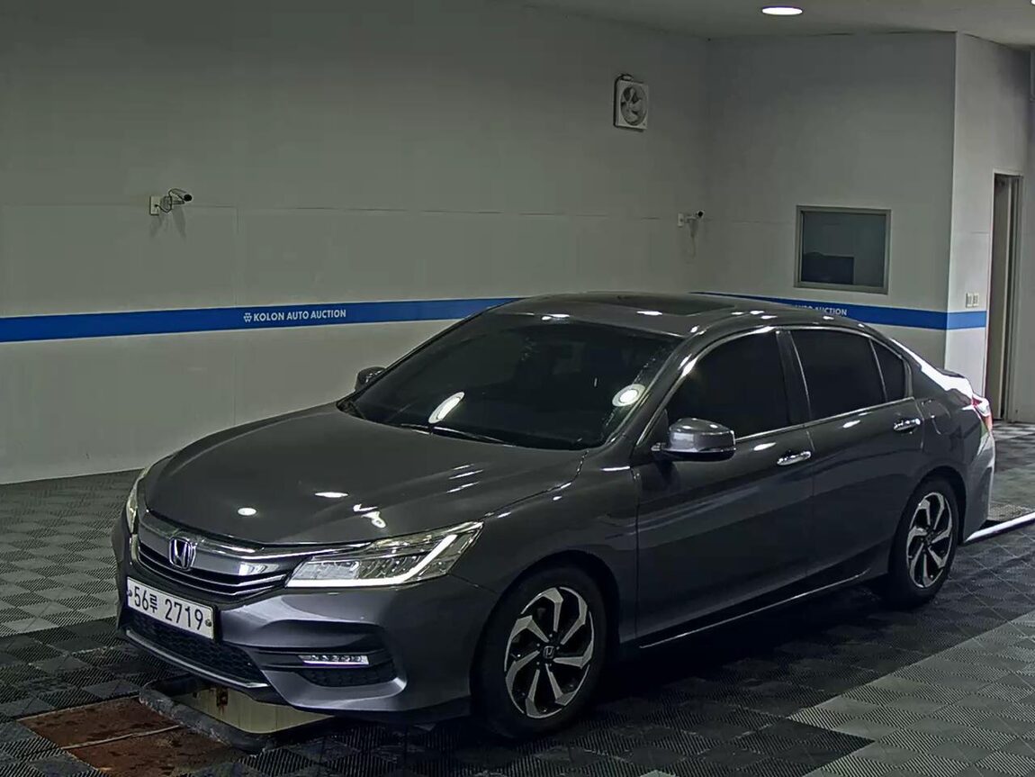 HONDA ACCORD (9TH GEN) 2.4 EX-L 2017 - zdjęcie 2