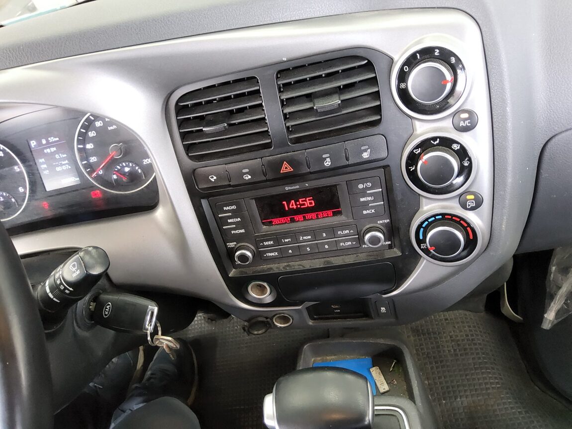 KIA THE NEW BONGO III CARGO 1 TON DOUBLE CAB EXTRA LONG WHEELBASE L 2020 - zdjęcie 17