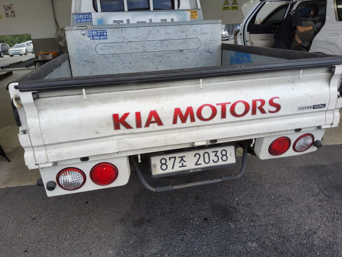 KIA THE NEW BONGO III CARGO 1 TON DOUBLE CAB EXTRA LONG WHEELBASE L 2020 - zdjęcie 15