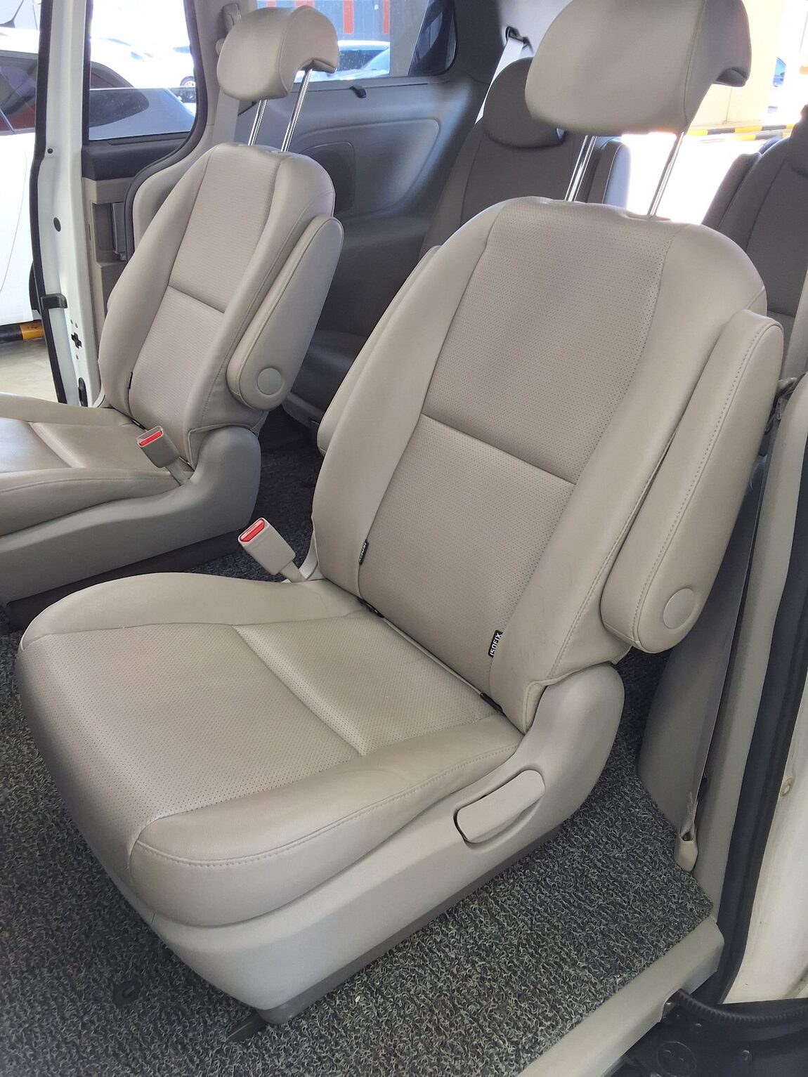 KIA THE NEW CARNIVAL 9-SEATER DIESEL PRESTIGE 2019 - zdjęcie 12