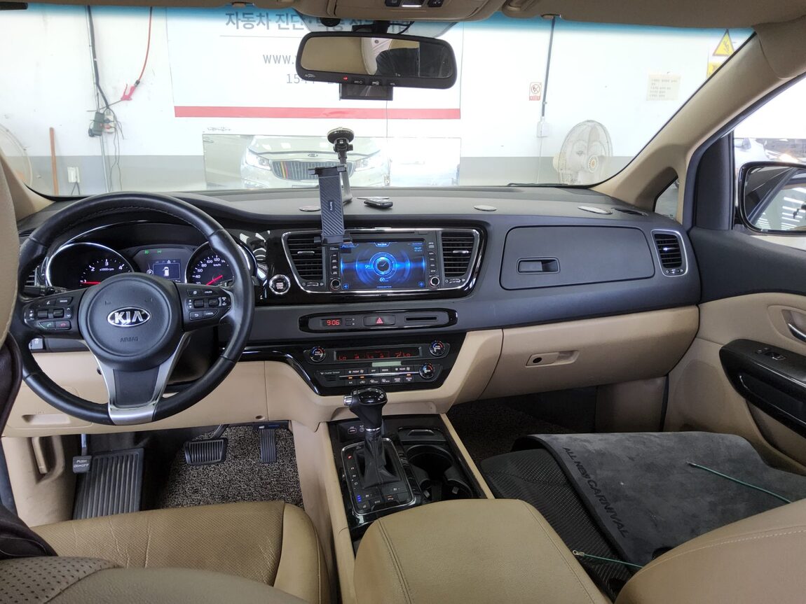 KIA ALL NEW CARNIVAL 9-SEATER DIESEL PRESTIGE 2016 - zdjęcie 11