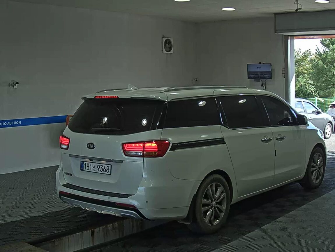 KIA ALL NEW CARNIVAL 9-SEATER DIESEL PRESTIGE 2016 - zdjęcie 5