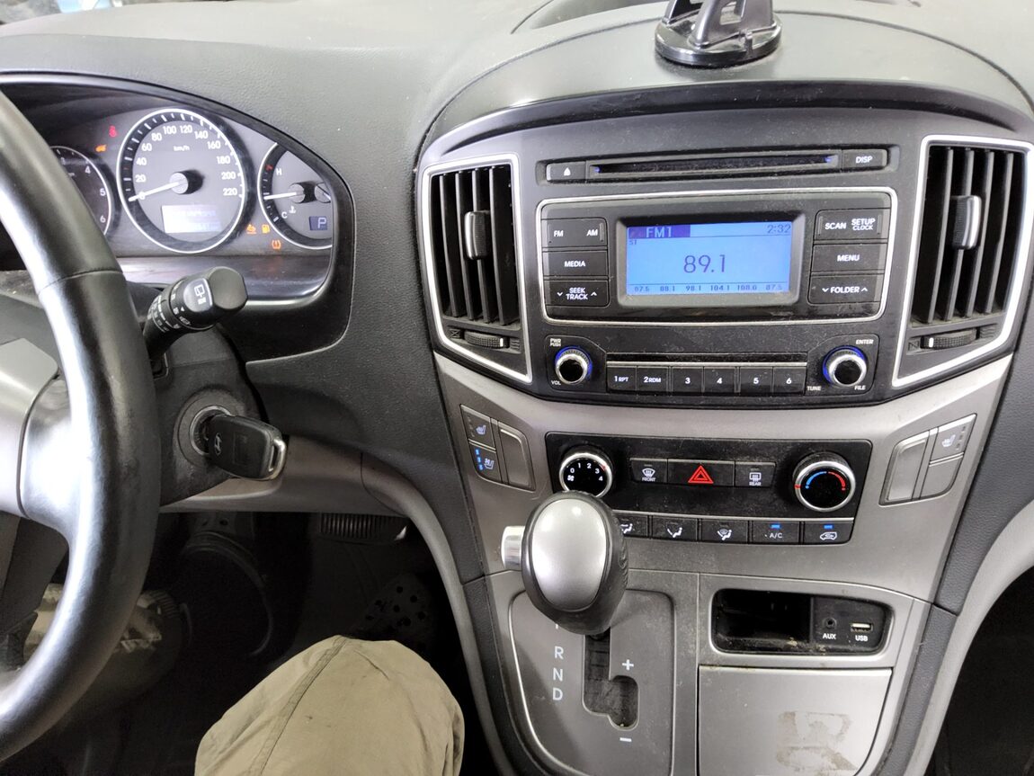 HYUNDAI THE NEW GRAND STAREX 3-SEATER DIESEL VAN SMART 2020 - zdjęcie 18