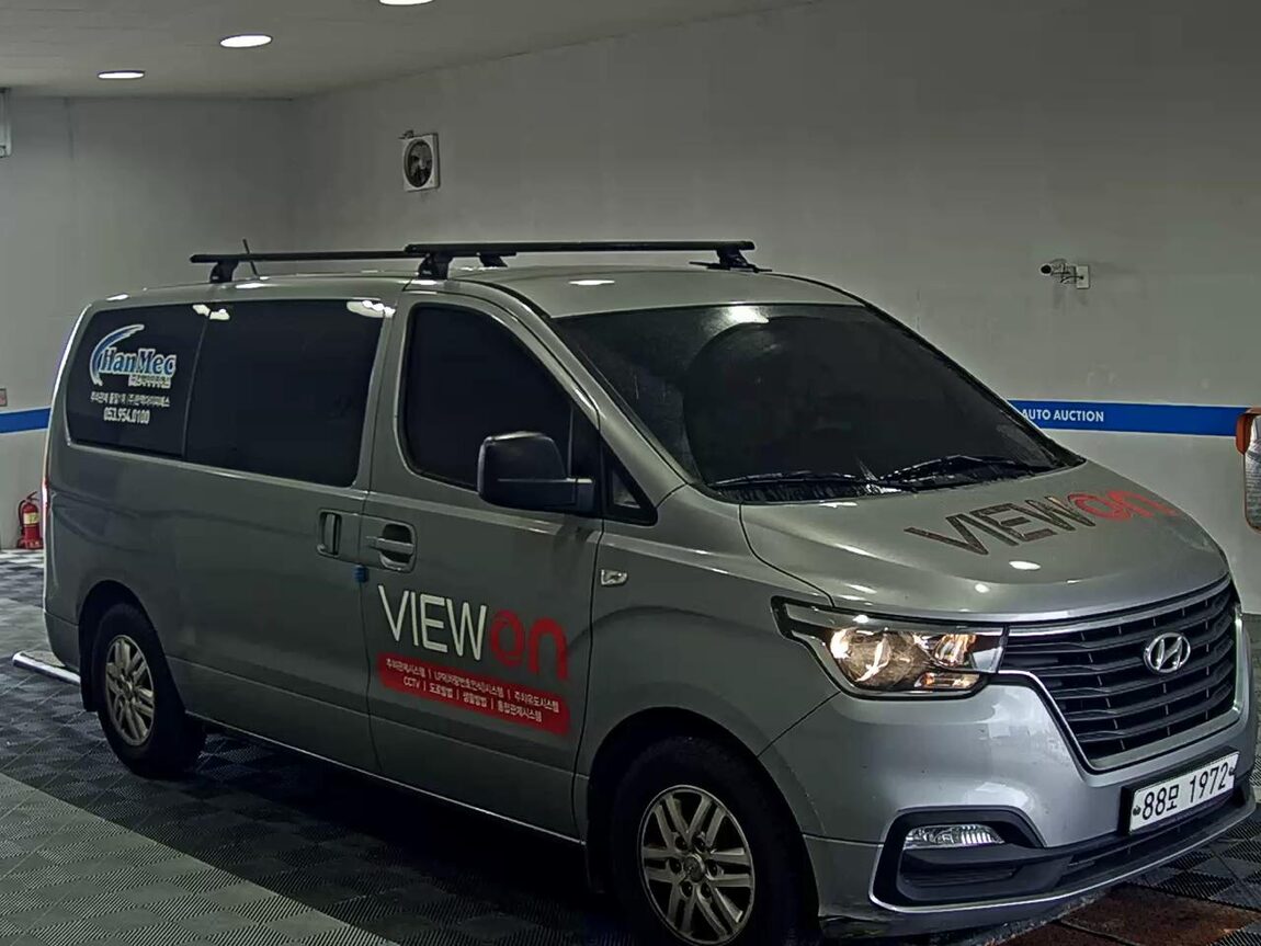 HYUNDAI THE NEW GRAND STAREX 3-SEATER DIESEL VAN SMART 2020 - zdjęcie 3