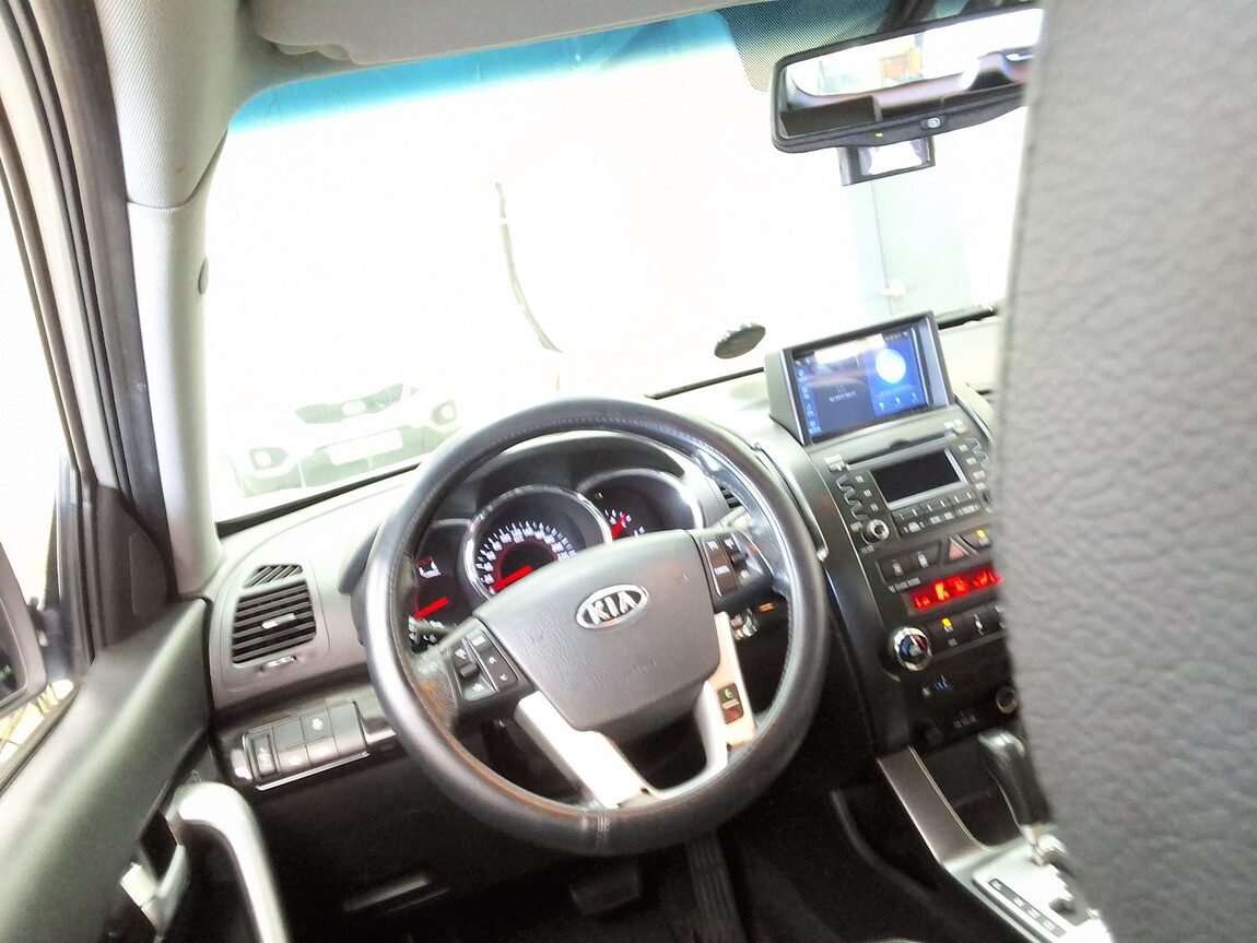 KIA SORENTO R DIESEL 2.2 2WD TLX PREMIUM 2010 - zdjęcie 12