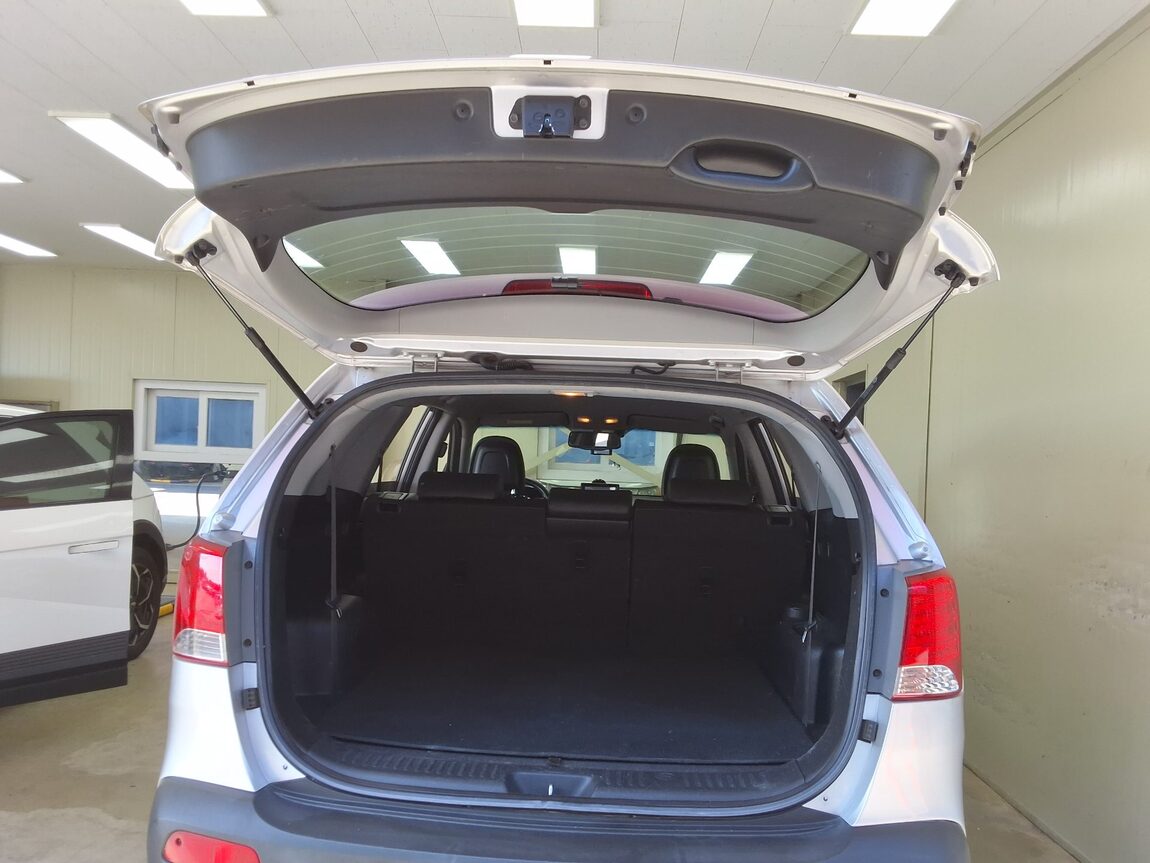 KIA SORENTO R DIESEL 2.2 2WD TLX PREMIUM 2010 - zdjęcie 16