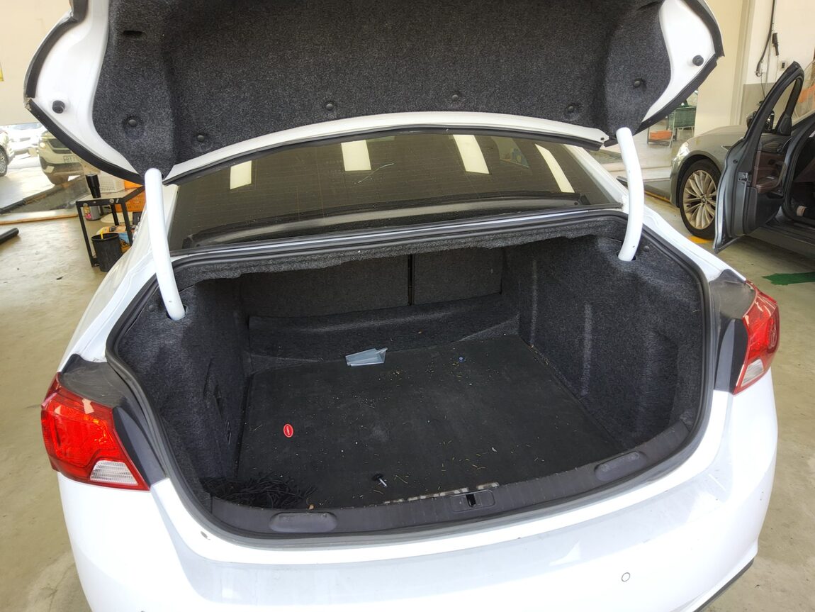 CHEVROLET (DAEWOO) IMPALA 2.5 LTZ 2016 - zdjęcie 15