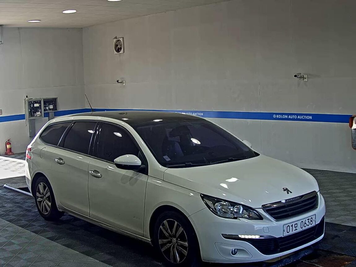 PEUGEOT 308 (2ND GEN) SW 1.6 BlueHDi ALLURE 2016 - zdjęcie 3