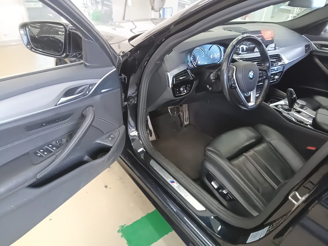 BMW 5 SERIES (7TH GEN) 530i xDRIVE M SPORT PACK 2018 - zdjęcie 10