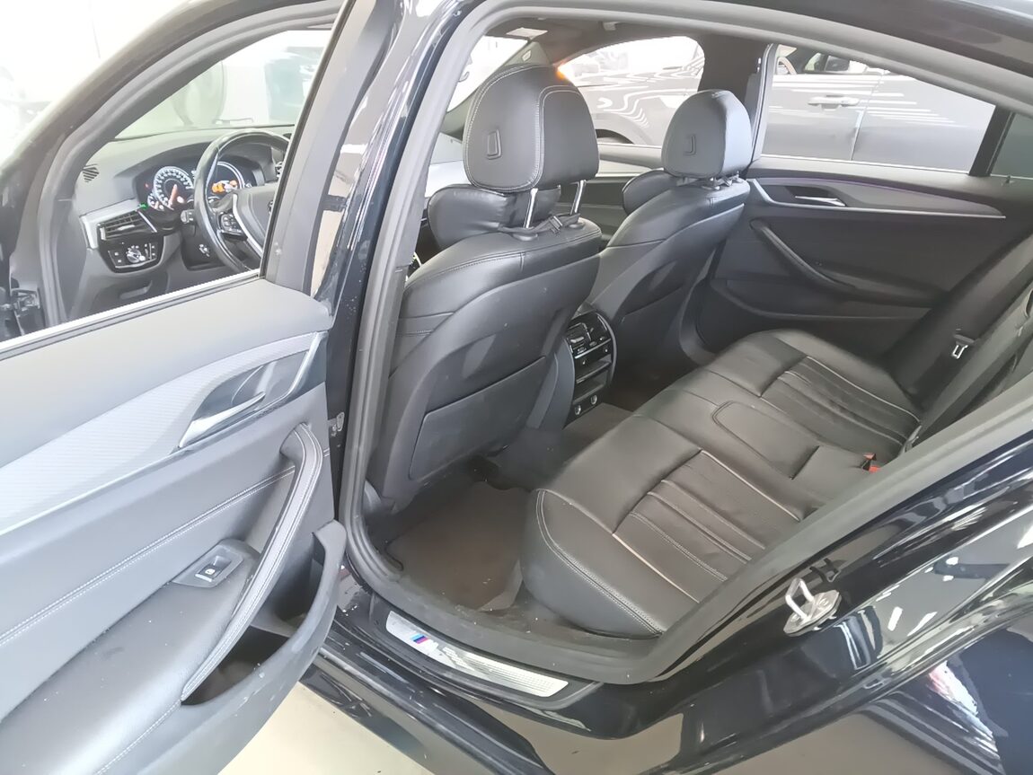 BMW 5 SERIES (7TH GEN) 530i xDRIVE M SPORT PACK 2018 - zdjęcie 12