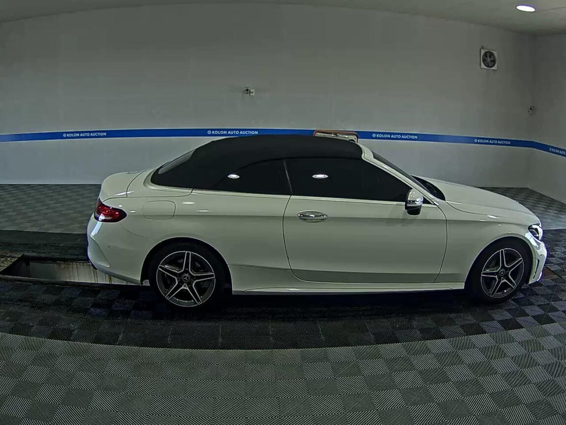 MERCEDES-BENZ C-CLASS (4TH GEN) C200 CABRIOLET 2019 - zdjęcie 4