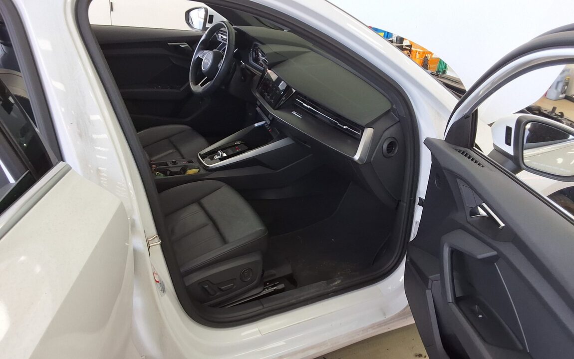 AUDI A3 (4TH GEN) 40 TFSI 2023 - zdjęcie 14