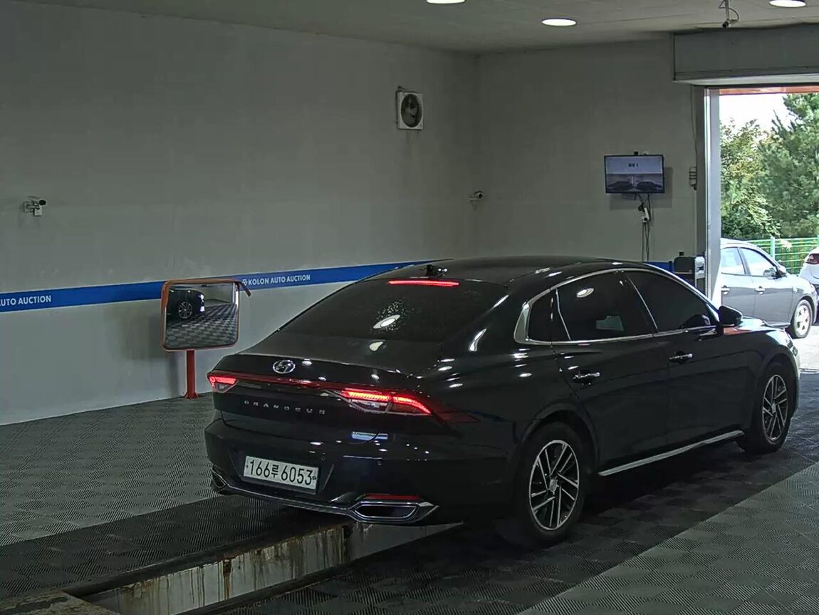 HYUNDAI THE NEW GRANDEUR IG GASOLINE 2.5 PREMIUM CHOICE 2020 - zdjęcie 5