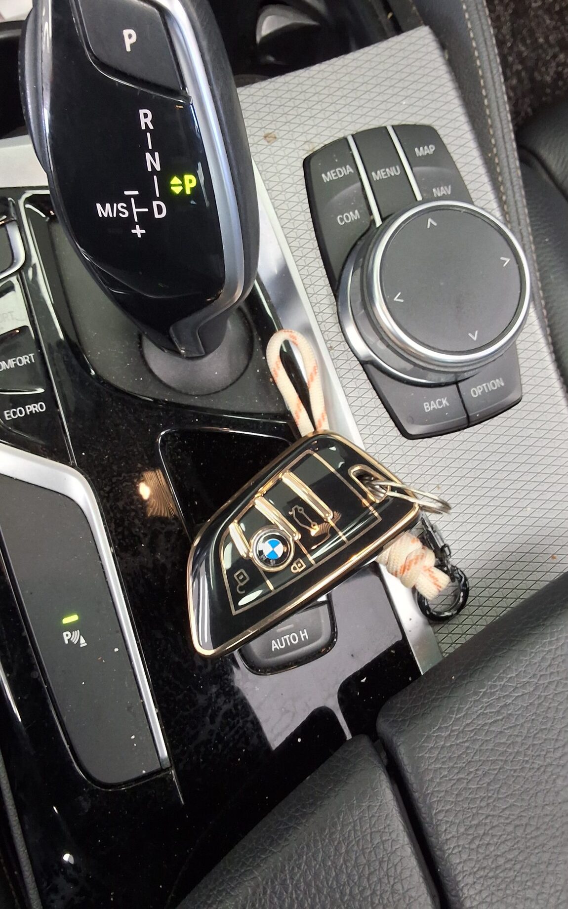 BMW 5 SERIES (7TH GEN) 520d M SPORT PACK 2017 - zdjęcie 20