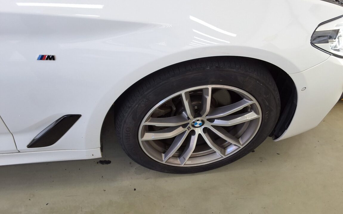 BMW 5 SERIES (7TH GEN) 520d M SPORT PACK 2017 - zdjęcie 27