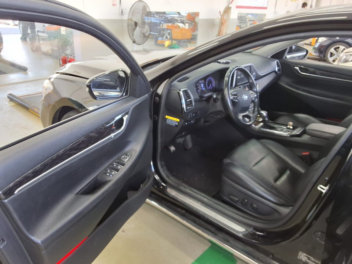 HYUNDAI GRANDEUR IG 3.0 LPi RENTAL CAR MODERN BASIC 2017 - zdjęcie 10